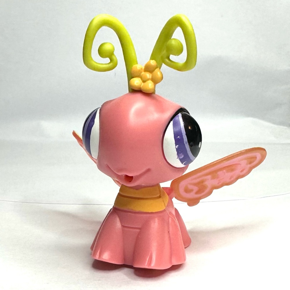 Hasbro Littlest Pet Shop (LPS) RETIRED Walkables Butterfly #2164